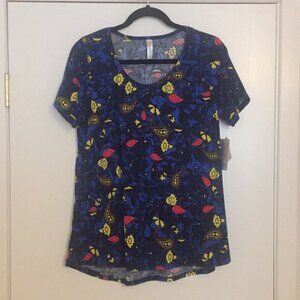 M LuLaRoe Classic T Shirt D06 792